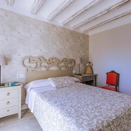 Апартаменты Vino Tinto Y Restaurante Tomate Rosa *