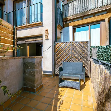 Apartament Vino Tinto Y Restaurante Tomate Rosa *