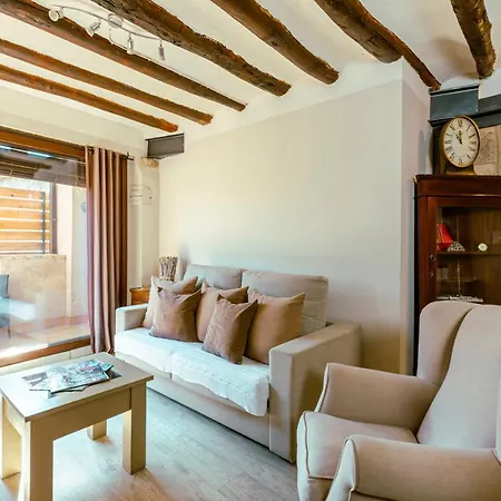 Vino Tinto Y Restaurante Tomate Rosa Апартаменты *