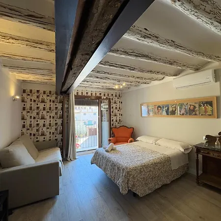 Апартаменты Vino Tinto Y Restaurante Tomate Rosa *