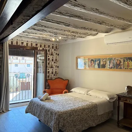 Апартаменты Vino Tinto Y Restaurante Tomate Rosa *